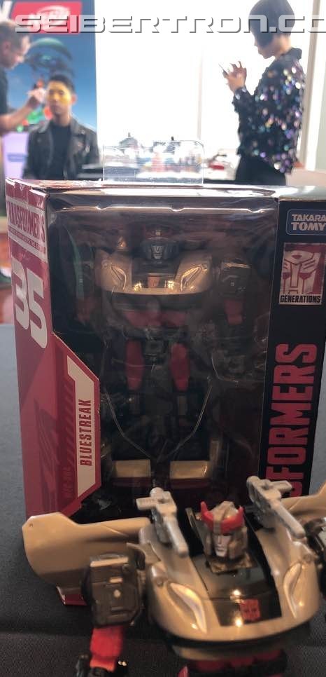Transformers News: G1 Toy Accurate Reflector 3 Pack Revealed along with Siege Bluestreak and Soundblaster at #SDCC2019 Transformers News: G1 Toy Accurate Reflector 3 Pack Revealed along with Siege Bluestreak and Soundblaster at #SDCC2019