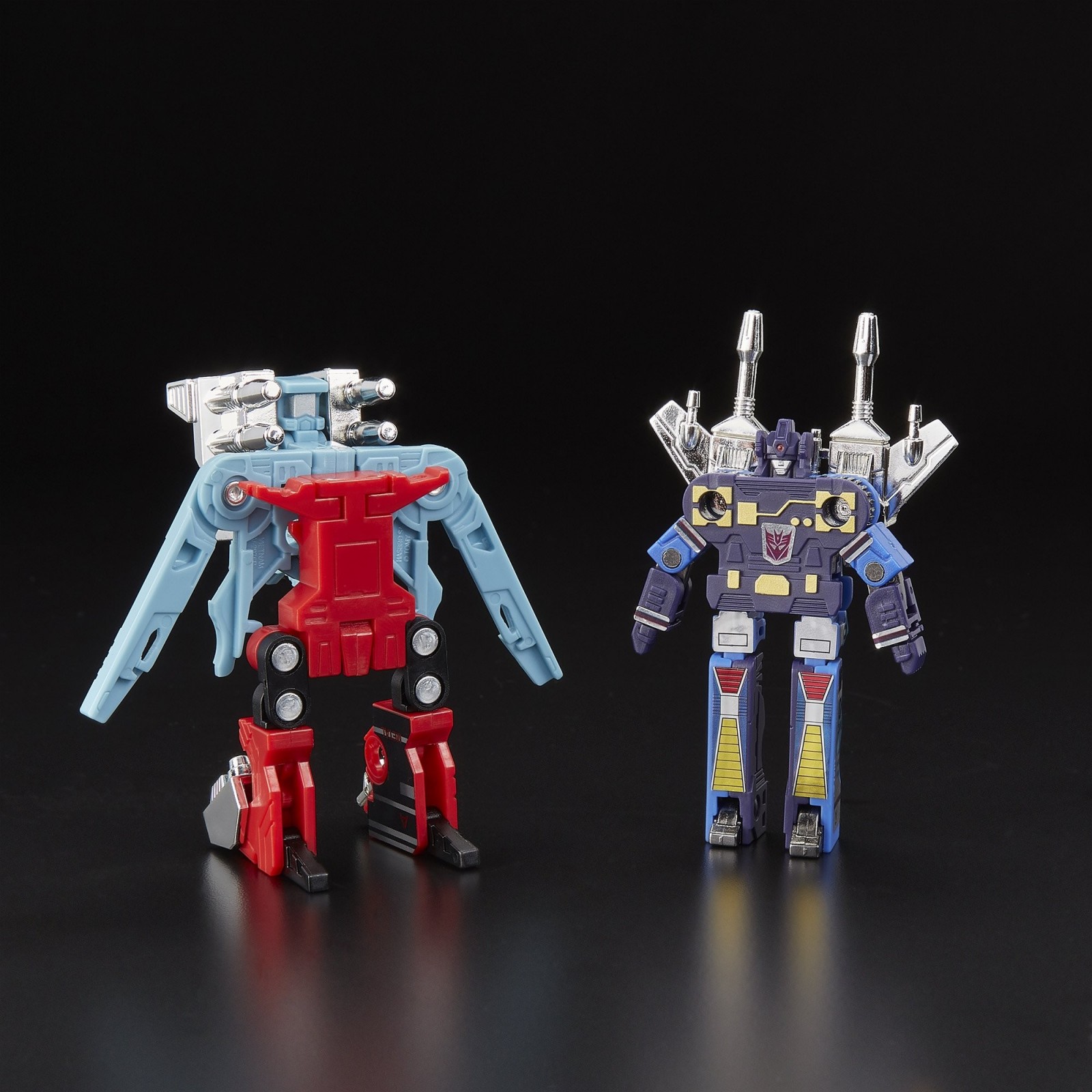 Transformers News: Official Images of New Siege Reveals like IDW Impactor, Power Dasher and More G1 Dino Casette Reissu Transformers News: Official Images of New Siege Reveals like IDW Impactor, Power Dasher and More G1 Dino Casette Reissu