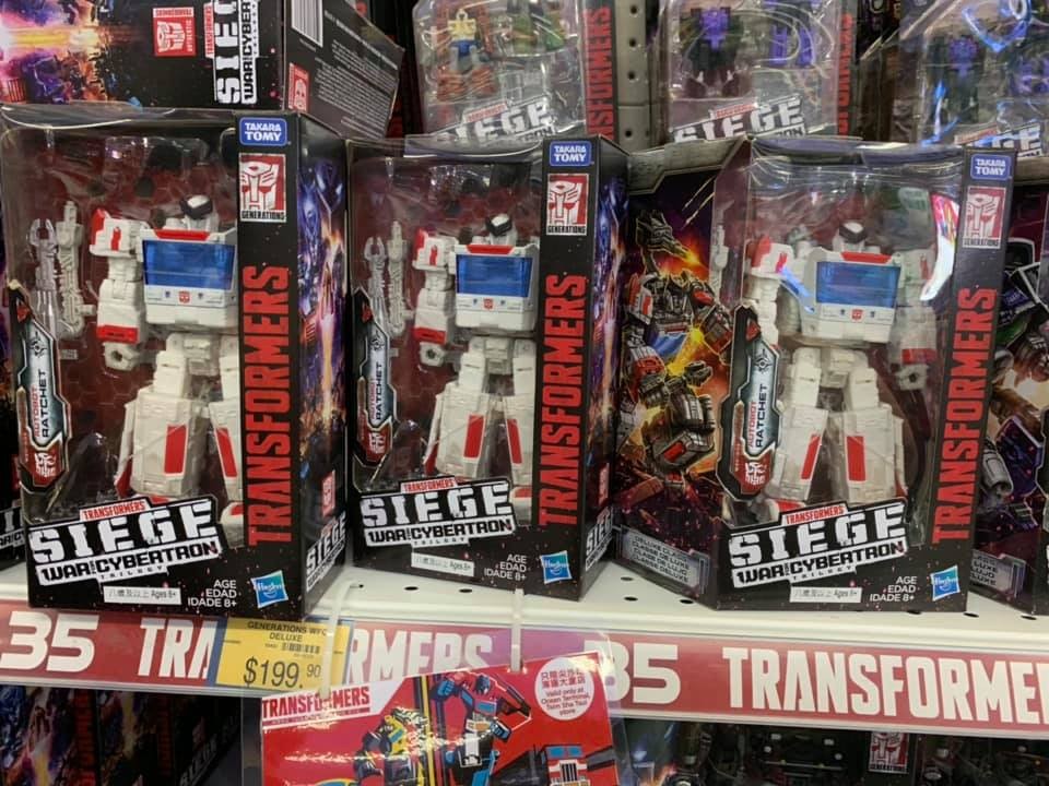 Transformers News: Transformers War for Cybertron Siege Deluxe Class Ratchet Found in Hong Kong Toys R Us Transformers News: Transformers War for Cybertron Siege Deluxe Class Ratchet Found in Hong Kong Toys R Us