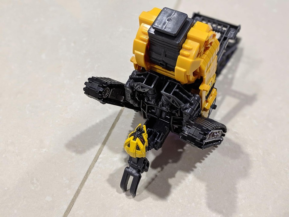 Transformers News: In Hand Images of Transformers Studio Series of Hightower, Long Haul, and KSI Boss Transformers News: In Hand Images of Transformers Studio Series of Hightower, Long Haul, and KSI Boss