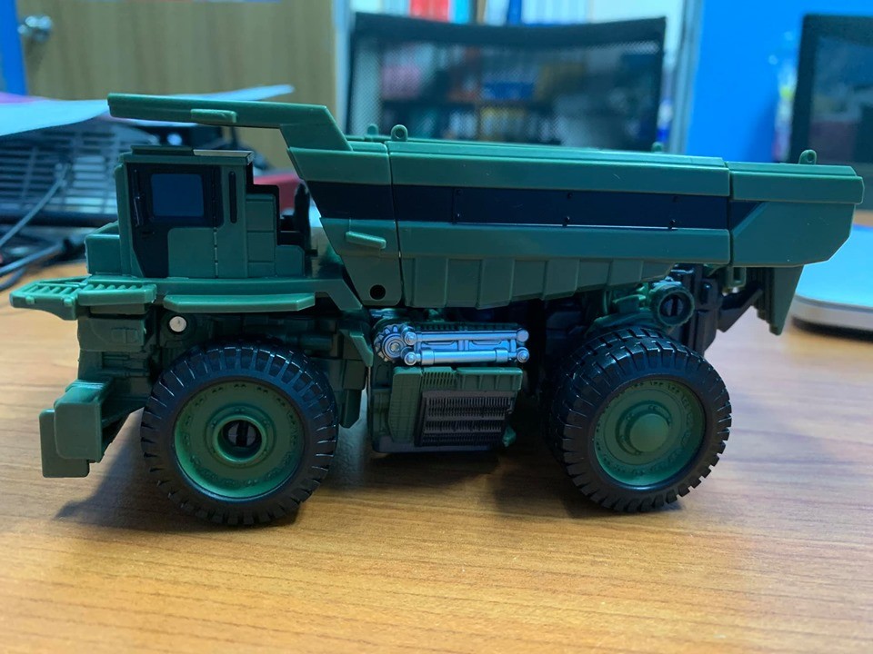 Transformers News: In Hand Images of Transformers Studio Series of Hightower, Long Haul, and KSI Boss Transformers News: In Hand Images of Transformers Studio Series of Hightower, Long Haul, and KSI Boss