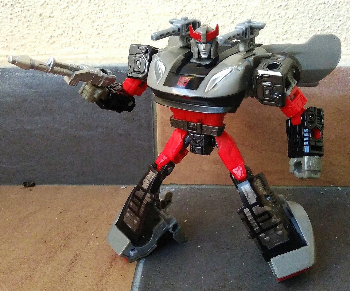 Transformers News: In Hand Images of Transformers War for Cybertron Siege Bluestreak Transformers News: In Hand Images of Transformers War for Cybertron Siege Bluestreak