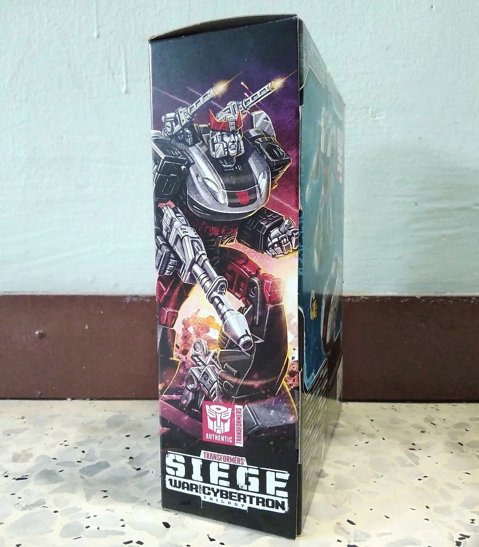 Transformers News: In Hand Images of Transformers War for Cybertron Siege Bluestreak Transformers News: In Hand Images of Transformers War for Cybertron Siege Bluestreak