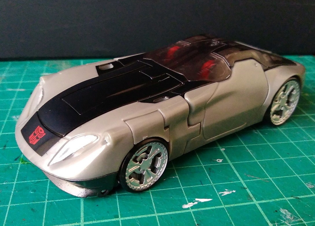 Transformers News: In Hand Images of Transformers War for Cybertron Siege Bluestreak Transformers News: In Hand Images of Transformers War for Cybertron Siege Bluestreak