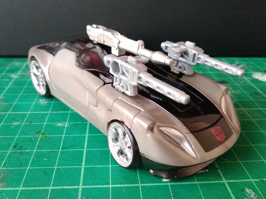 Transformers News: In Hand Images of Transformers War for Cybertron Siege Bluestreak Transformers News: In Hand Images of Transformers War for Cybertron Siege Bluestreak
