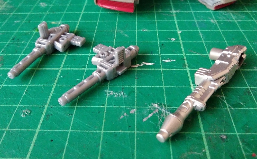 Transformers News: In Hand Images of Transformers War for Cybertron Siege Bluestreak Transformers News: In Hand Images of Transformers War for Cybertron Siege Bluestreak
