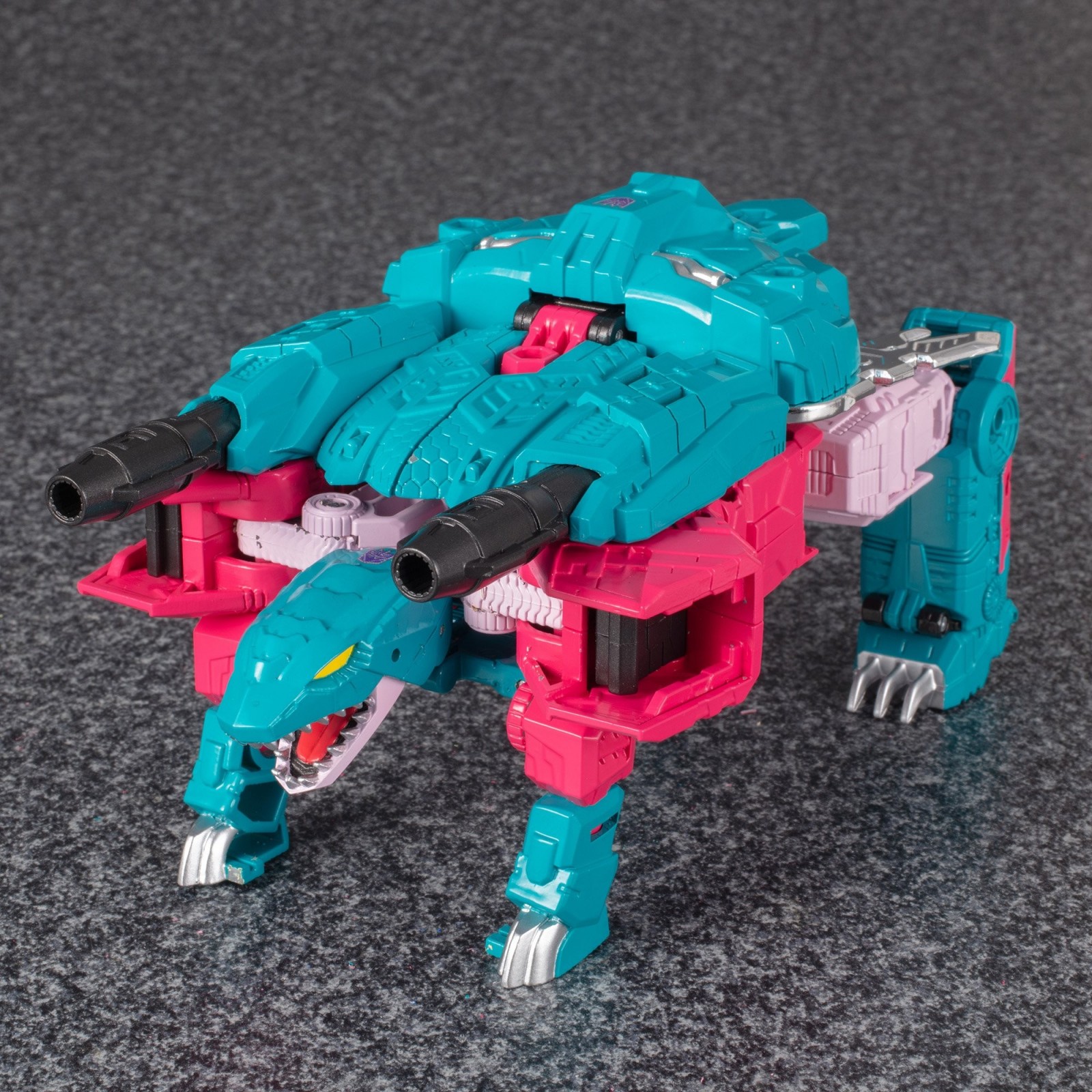 Transformers News: Takara Tomy Transformers Generations Selects Gulf and Turtler Available for Pre-Order in U.S.