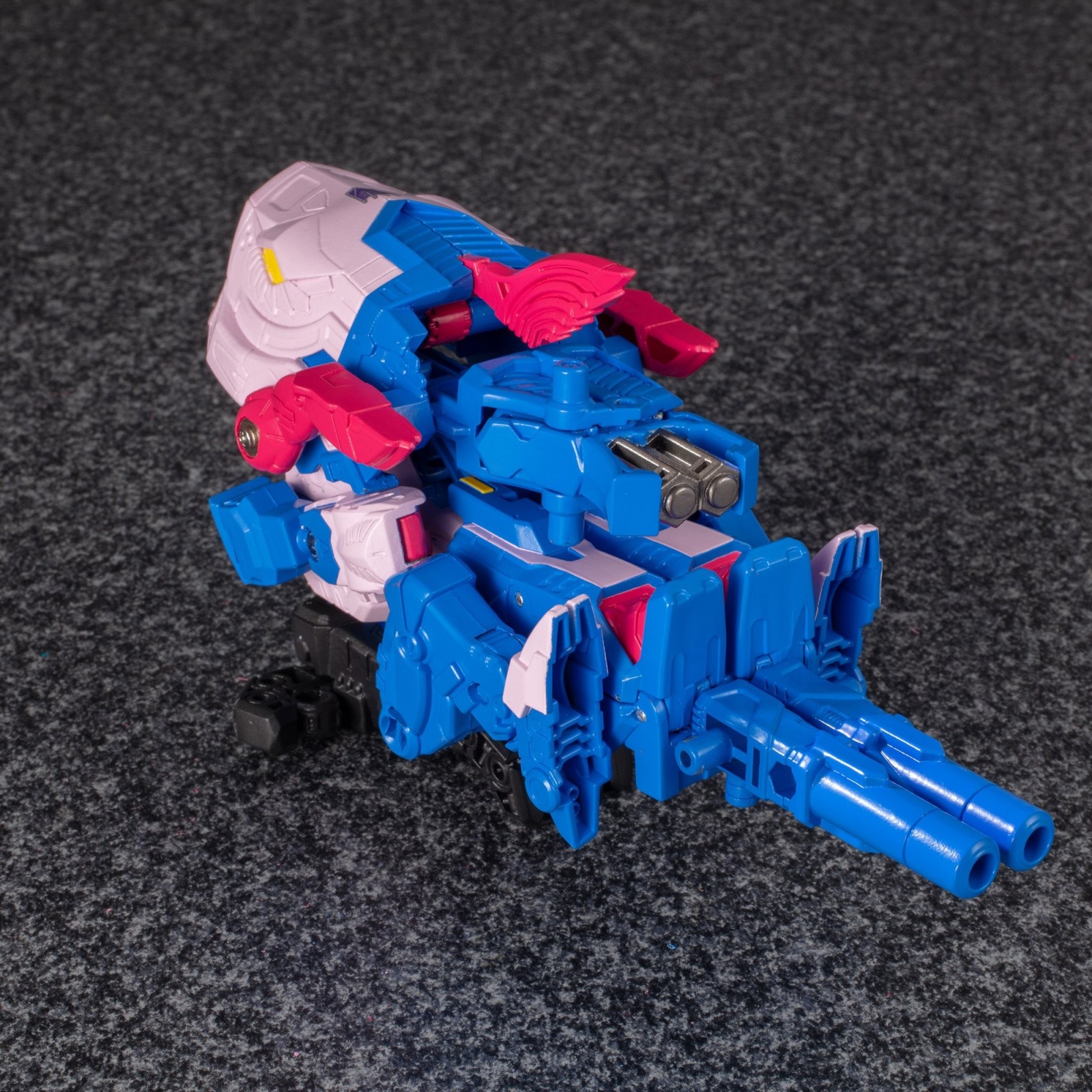 Transformers News: Takara Tomy Transformers Generations Selects Gulf and Turtler Available for Pre-Order in U.S.