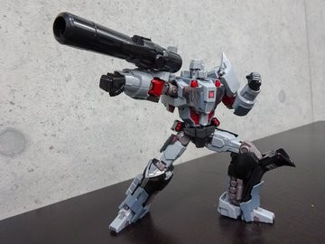 Transformers News: New Images of Flame Toys Furai Model IDW Autobot Version Megatron With Packaging