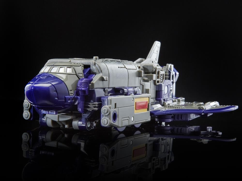 Transformers News: New Up Close Product Images of Transformers Siege Astrotrain, Crosshairs, Spinister