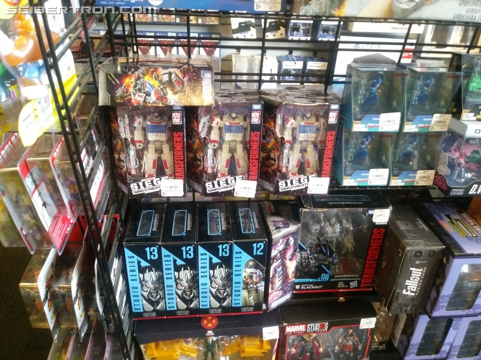 Transformers News: Transformers War for Cybertron Siege Ratchet Out at Canadian Retail
