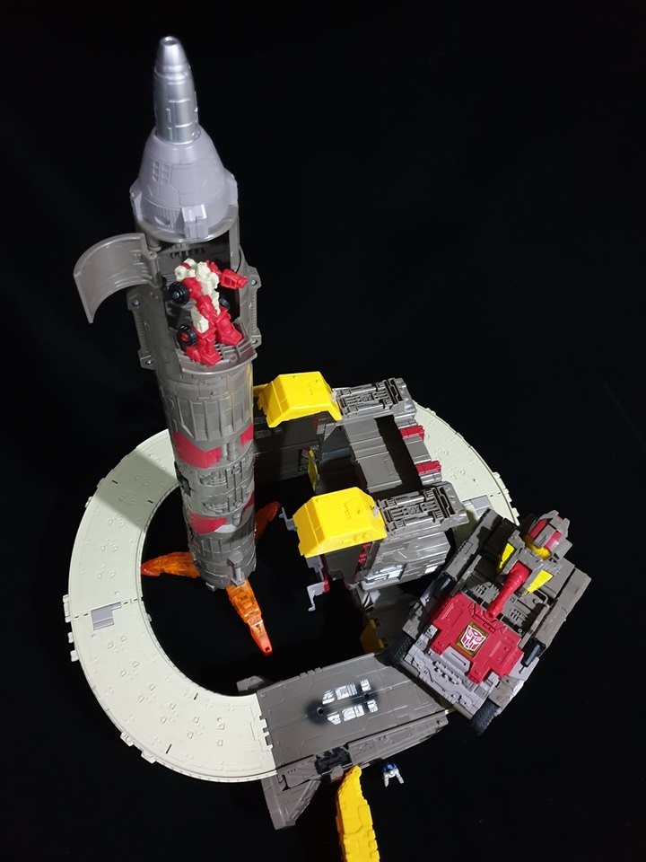 Transformers News: New In-Hand Images of Transformers War for Cybertron: Siege Omega Supreme