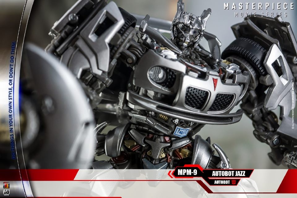 Transformers News: Amazing In Hand Images of Transformers Masterpiece MPM-9 Jazz