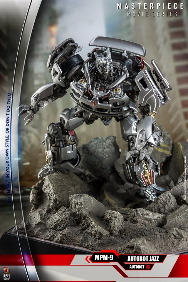 Transformers News: Amazing In Hand Images of Transformers Masterpiece MPM-9 Jazz