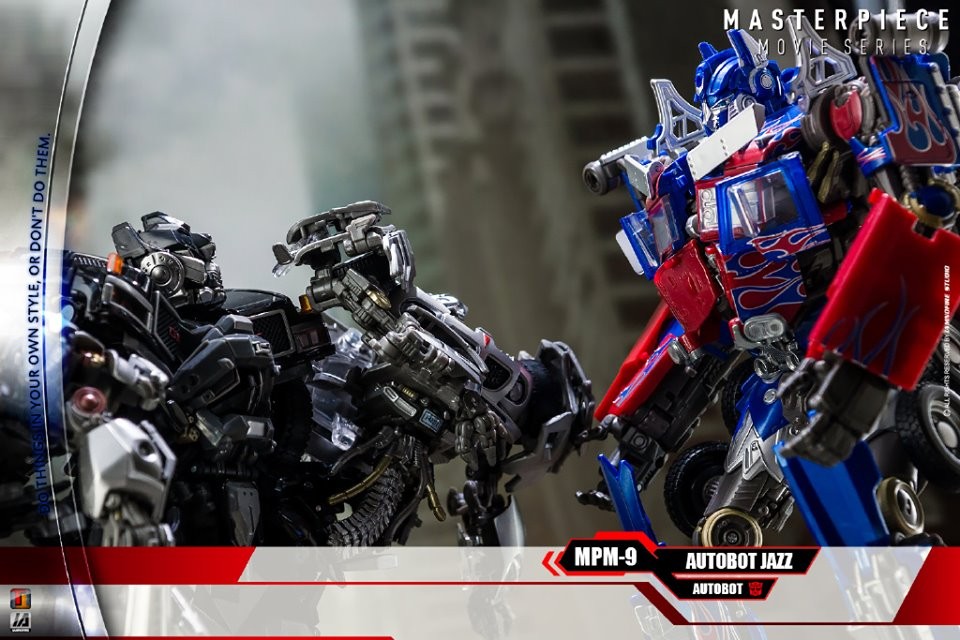 Transformers News: Amazing In Hand Images of Transformers Masterpiece MPM-9 Jazz