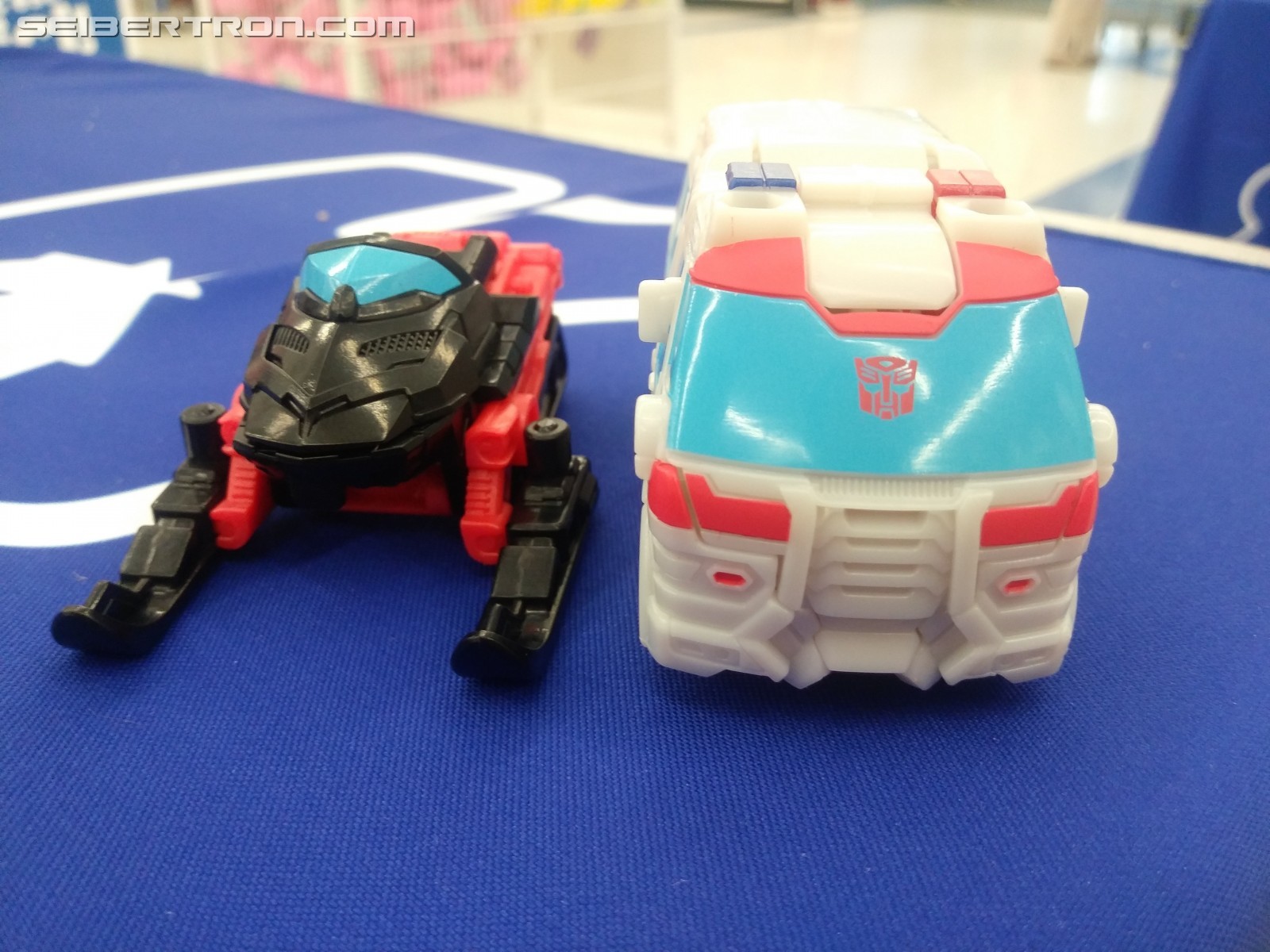 Transformers News: Pictorial and Video review for Cyberverse Spark Armor Ratchet Transformers News: Pictorial and Video review for Cyberverse Spark Armor Ratchet