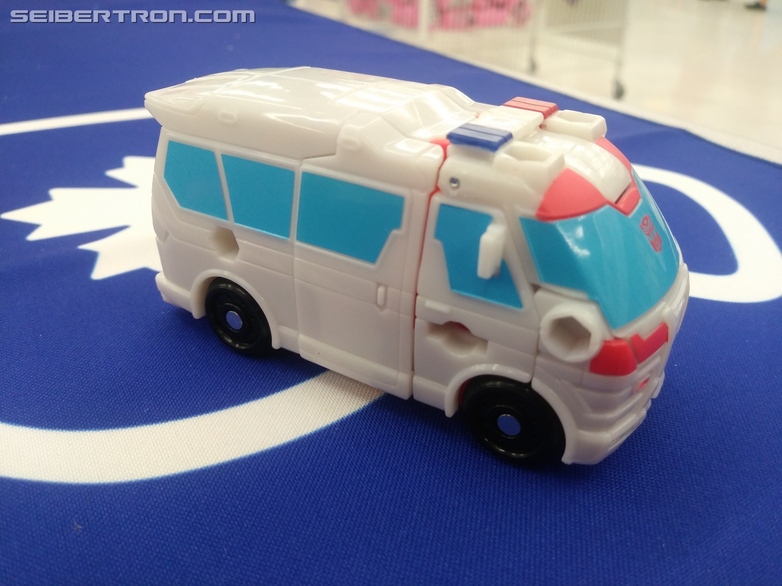 Transformers News: Pictorial and Video review for Cyberverse Spark Armor Ratchet Transformers News: Pictorial and Video review for Cyberverse Spark Armor Ratchet