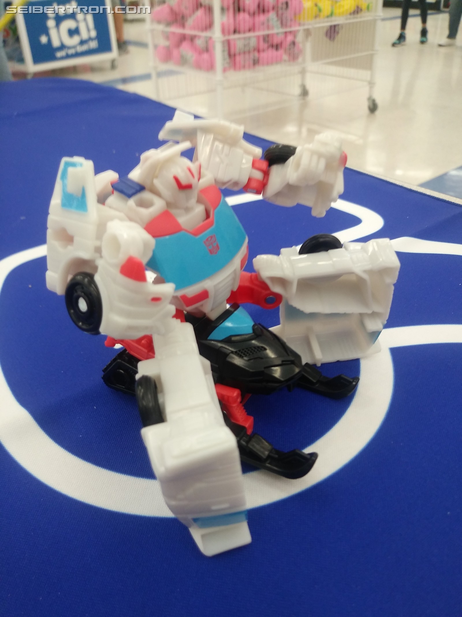 Transformers News: Pictorial and Video review for Cyberverse Spark Armor Ratchet Transformers News: Pictorial and Video review for Cyberverse Spark Armor Ratchet