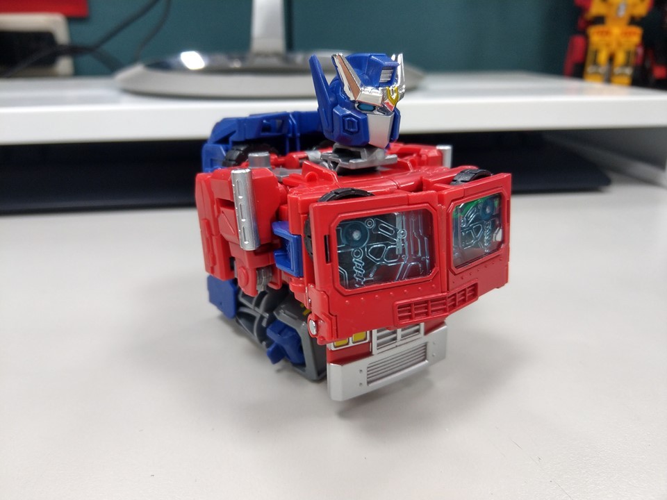 Transformers News: n-Hand Images of Transformers Generations Selects Star Convoy Transformers News: n-Hand Images of Transformers Generations Selects Star Convoy