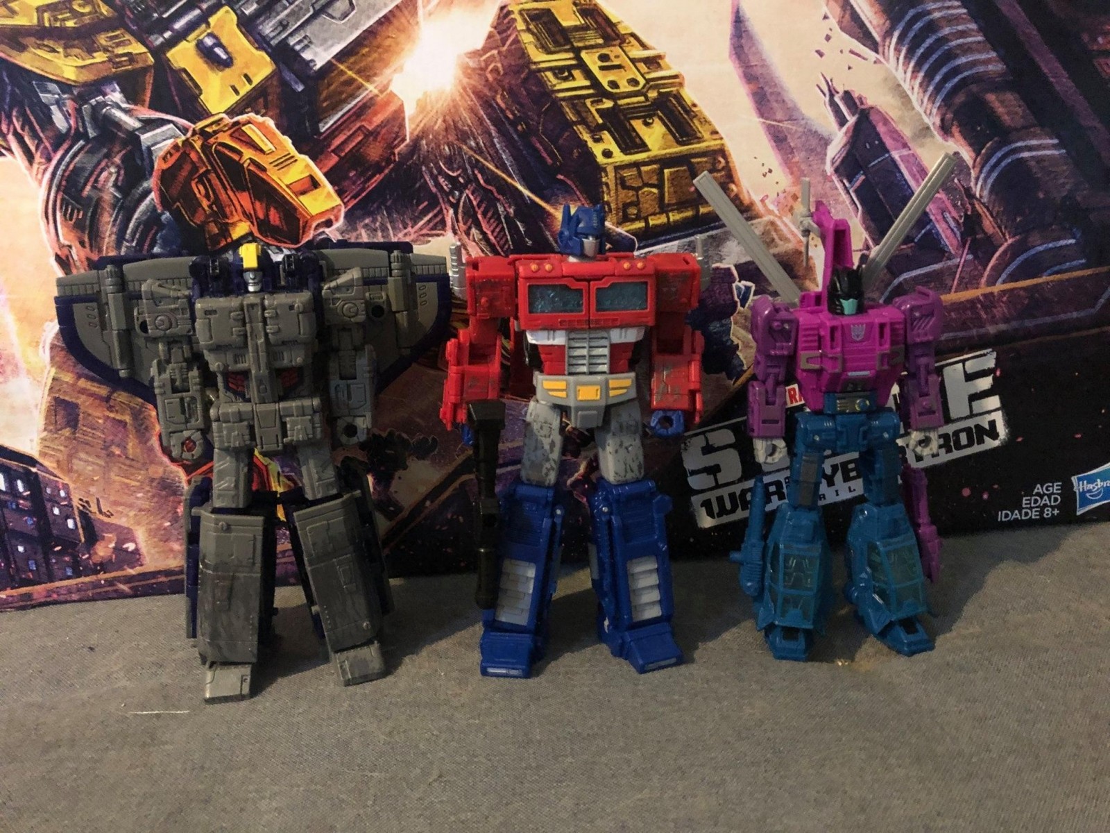 Transformers News: Size Comparisons of Show Siege Astrotrain with Siege Optimus Prime Transformers News: Size Comparisons of Show Siege Astrotrain with Siege Optimus Prime