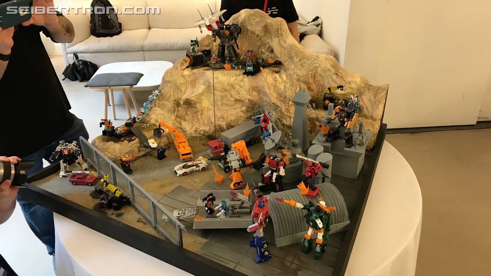 Transformers News: Transformers Earthrise Images with Hoist, Wheeljack, Cliffjumper and More #NYCC2019 Transformers News: Transformers Earthrise Images with Hoist, Wheeljack, Cliffjumper and More #NYCC2019