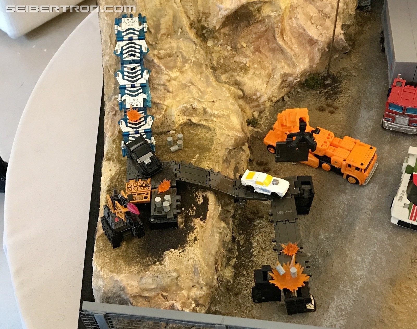 Transformers News: Transformers Earthrise Images with Hoist, Wheeljack, Cliffjumper and More #NYCC2019 Transformers News: Transformers Earthrise Images with Hoist, Wheeljack, Cliffjumper and More #NYCC2019