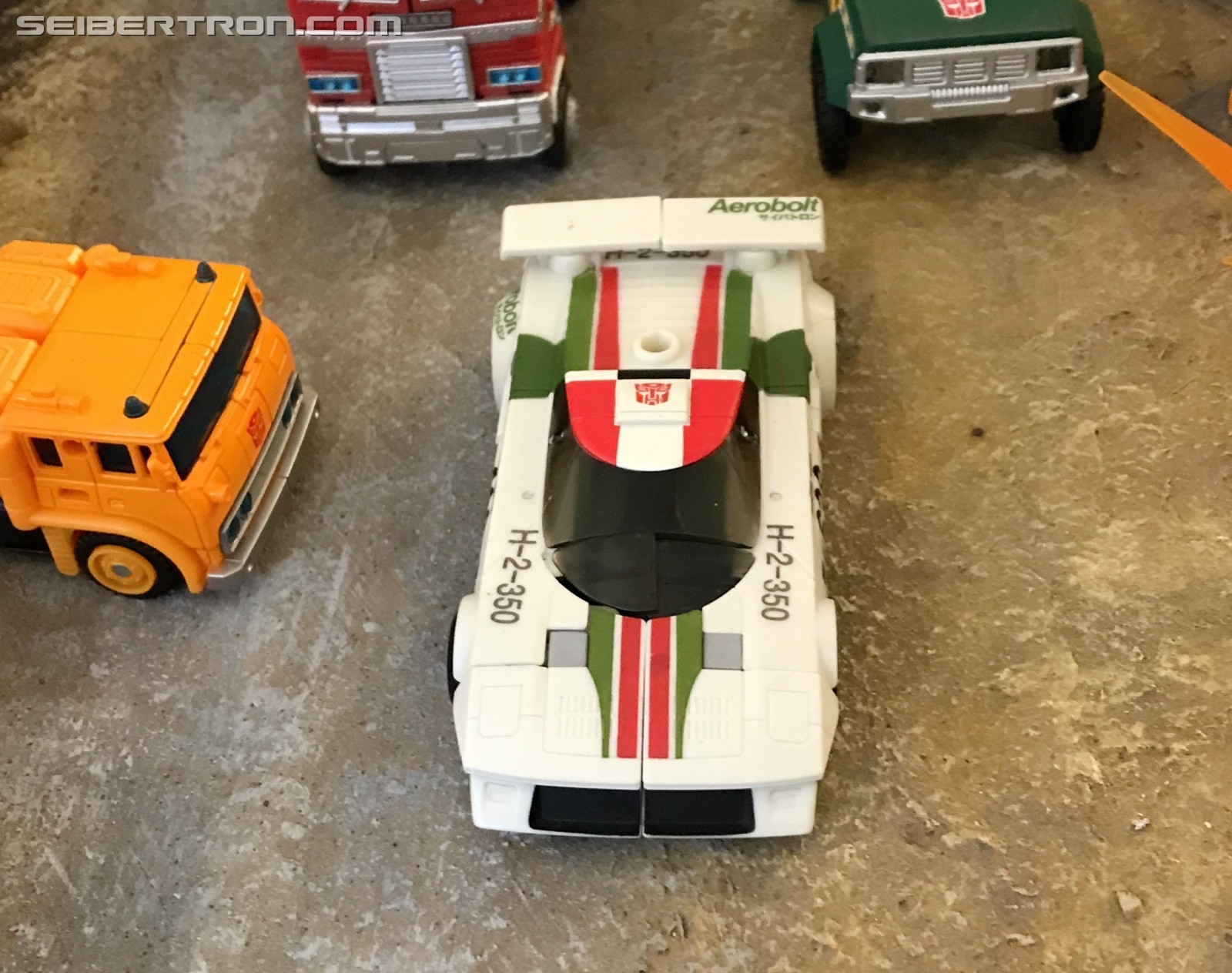 Transformers News: Transformers Earthrise Images with Hoist, Wheeljack, Cliffjumper and More #NYCC2019 Transformers News: Transformers Earthrise Images with Hoist, Wheeljack, Cliffjumper and More #NYCC2019