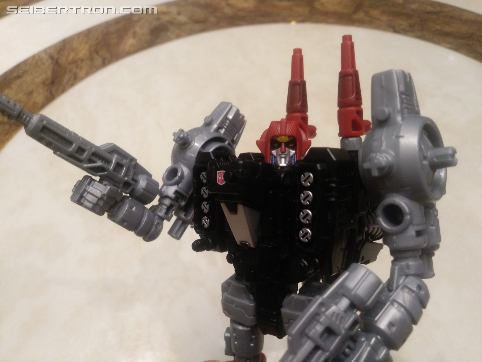 Transformers News: Pictorial Review for Generations Selects Cromar