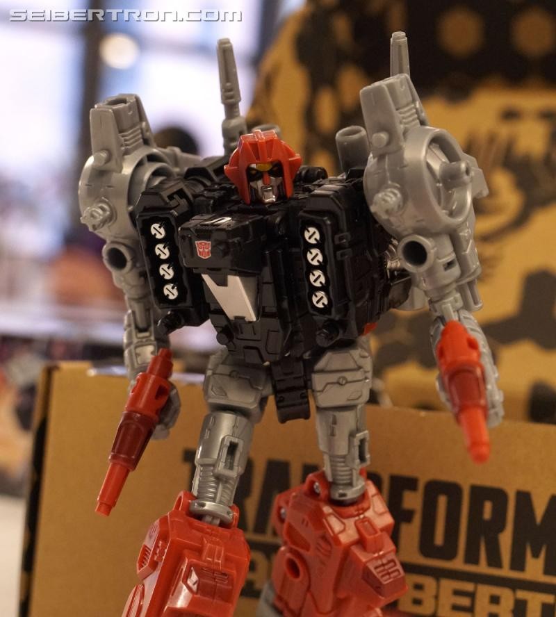 Transformers News: Transformers Generations Selects and 35th Anniversary Image Gallery and Video from #NYCC2019