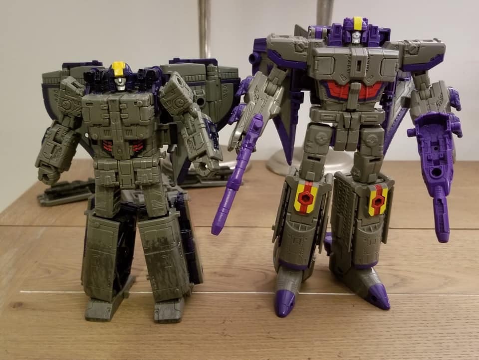 Transformers News: Image Comparing Siege Astrotrain to Titans Return Astrotrain