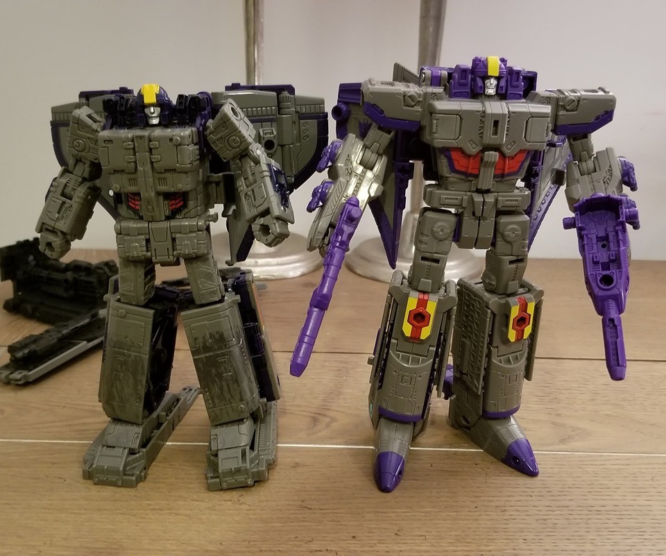 Transformers News: Image Comparing Siege Astrotrain to Titans Return Astrotrain