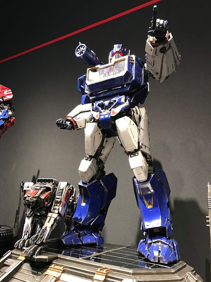 Transformers News: First Colored Images of the Upcoming Prime 1 Studio Bumblebee Movie Soundwave Statue