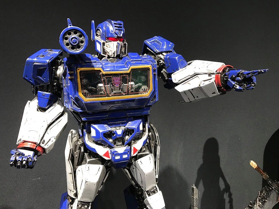 Transformers News: First Colored Images of the Upcoming Prime 1 Studio Bumblebee Movie Soundwave Statue