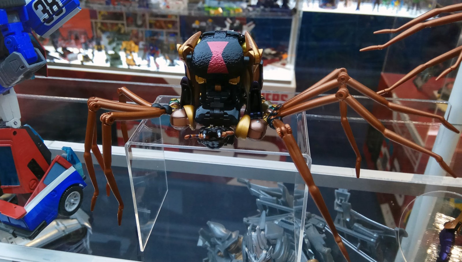Transformers News: More Images of MP-46 Blackarachnia Showing the Spider Correctly Transformed at Multiple Angles