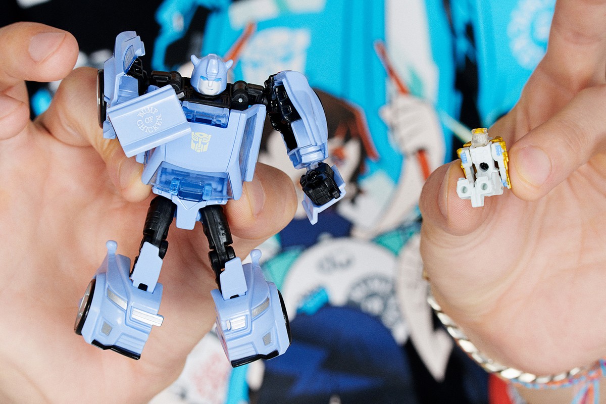 Transformers News: Exclusive Bump of Chicken Bumblebee Toy Revealed