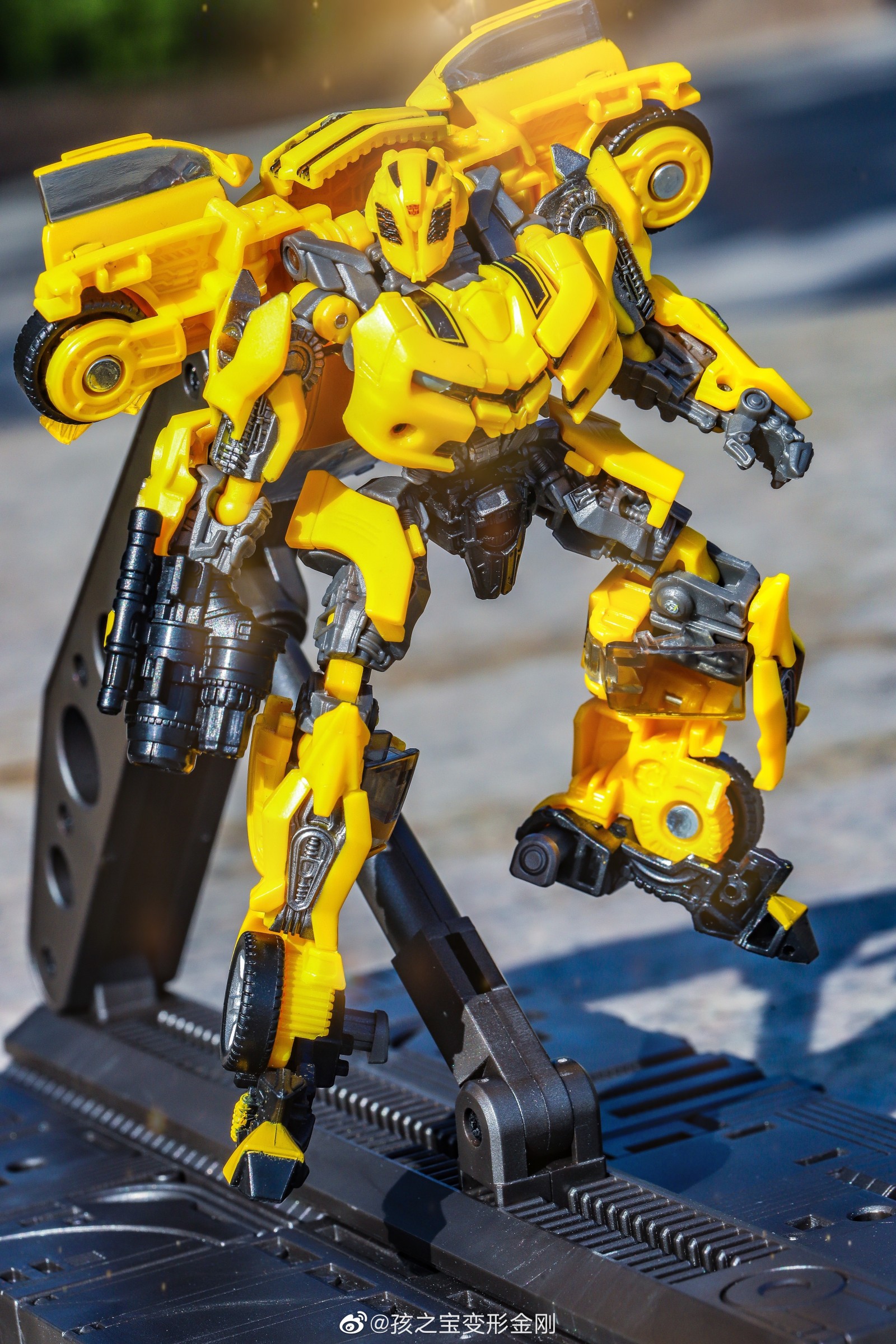 Transformers News: New Images of Upcoming Studio Series Figures Bumblebee, Soundwave, Megatron and Shockwave