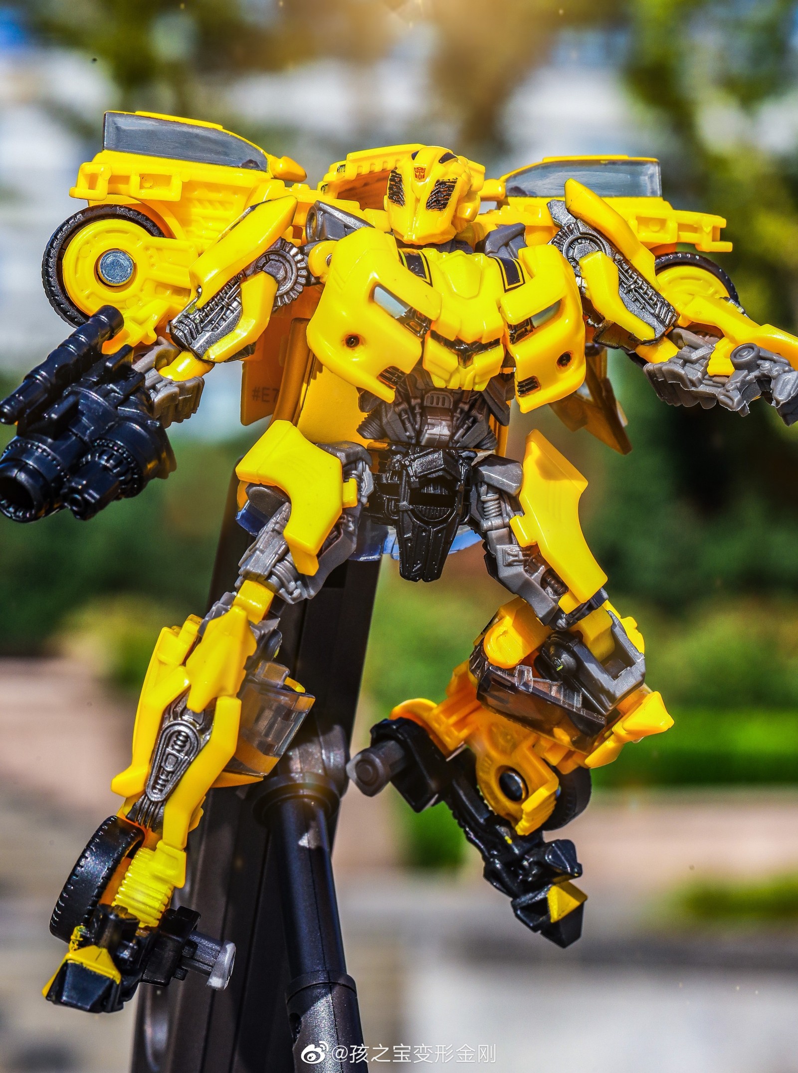 Transformers News: New Images of Upcoming Studio Series Figures Bumblebee, Soundwave, Megatron and Shockwave