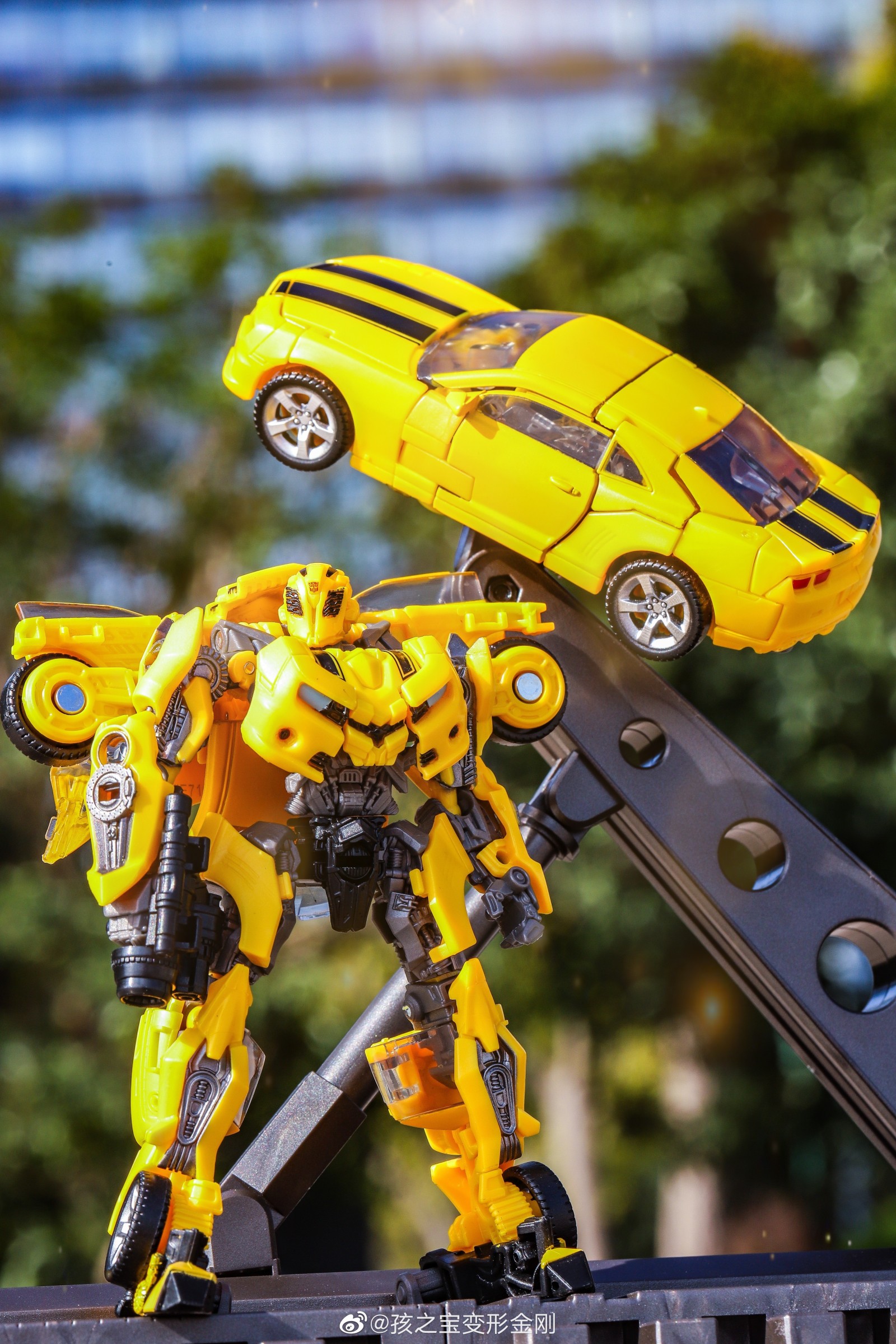 Transformers News: New Images of Upcoming Studio Series Figures Bumblebee, Soundwave, Megatron and Shockwave