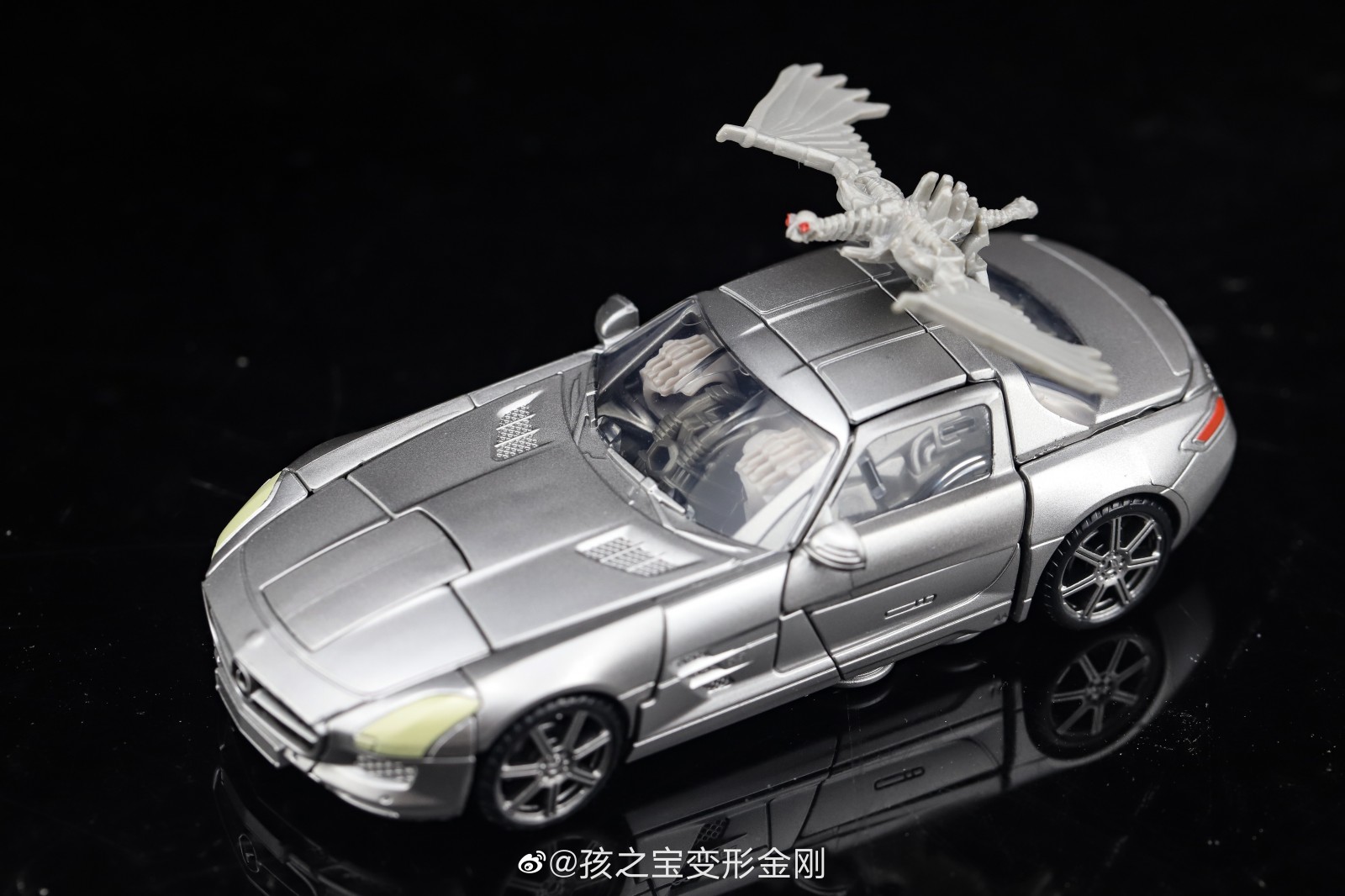 Transformers News: New Images of Upcoming Studio Series Figures Bumblebee, Soundwave, Megatron and Shockwave