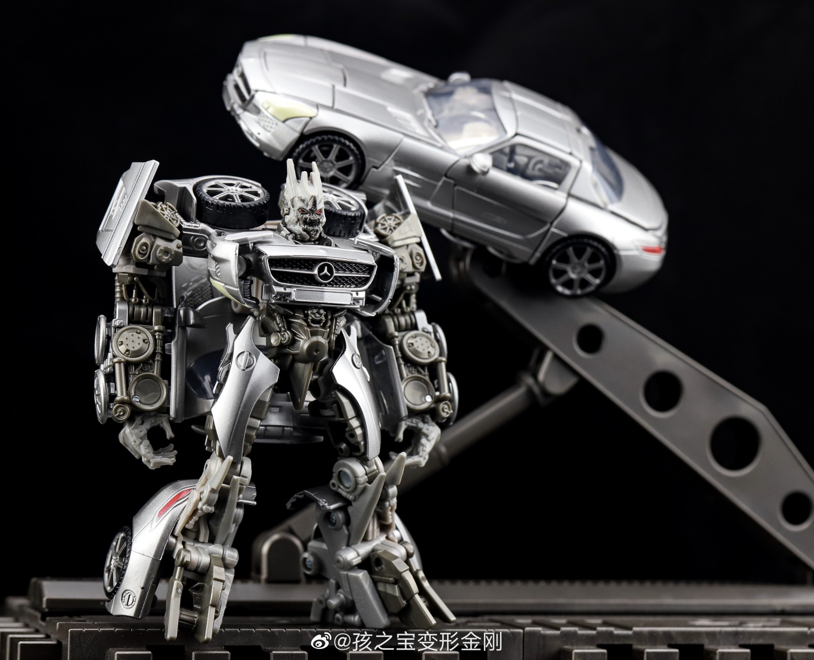 Transformers News: New Images of Upcoming Studio Series Figures Bumblebee, Soundwave, Megatron and Shockwave