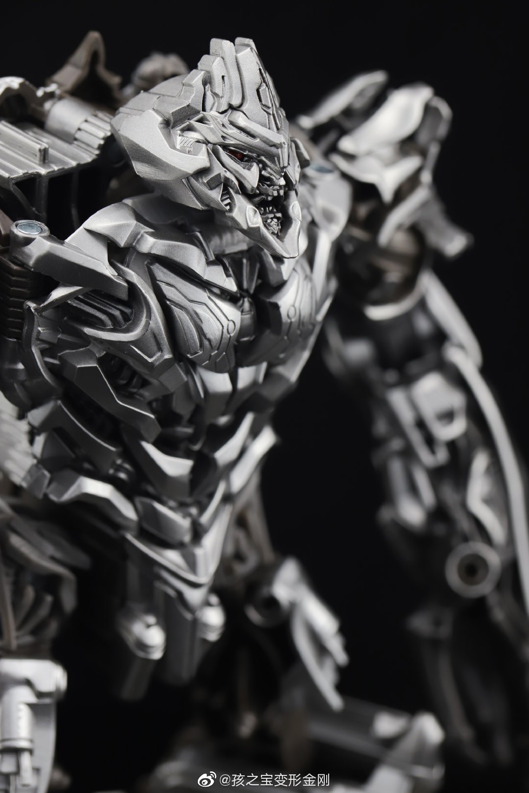 Transformers News: New Images of Upcoming Studio Series Figures Bumblebee, Soundwave, Megatron and Shockwave