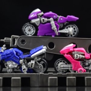 Transformers News: New Images of Transformers Studio Series 52 Arcee, Elita 1, Chromia Three Pack