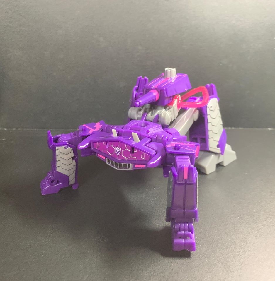 Transformers News: In Hand Images of Wave 1 Cyberverse Deluxe Figures and Canadian Sighting Transformers News: In Hand Images of Wave 1 Cyberverse Deluxe Figures and Canadian Sighting