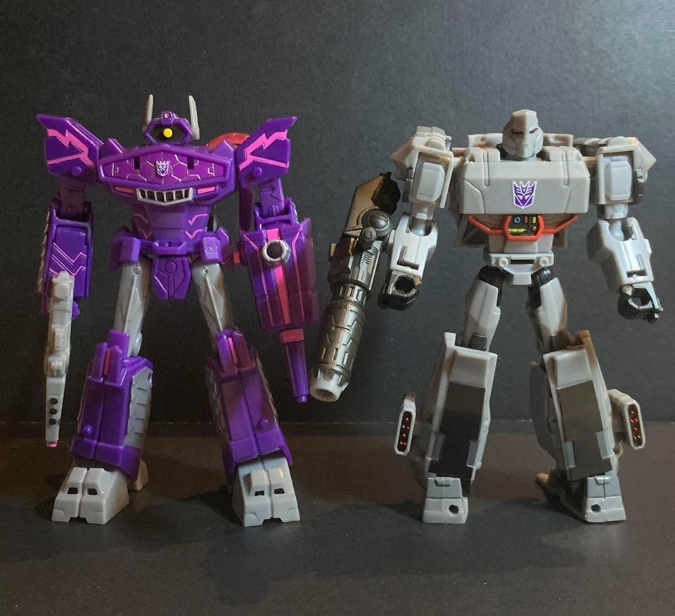 Transformers News: In Hand Images of Wave 1 Cyberverse Deluxe Figures and Canadian Sighting Transformers News: In Hand Images of Wave 1 Cyberverse Deluxe Figures and Canadian Sighting