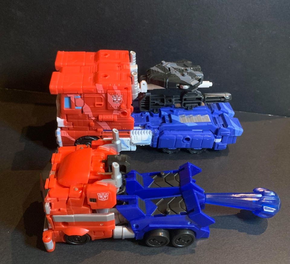 Transformers News: In Hand Images of Wave 1 Cyberverse Deluxe Figures and Canadian Sighting Transformers News: In Hand Images of Wave 1 Cyberverse Deluxe Figures and Canadian Sighting