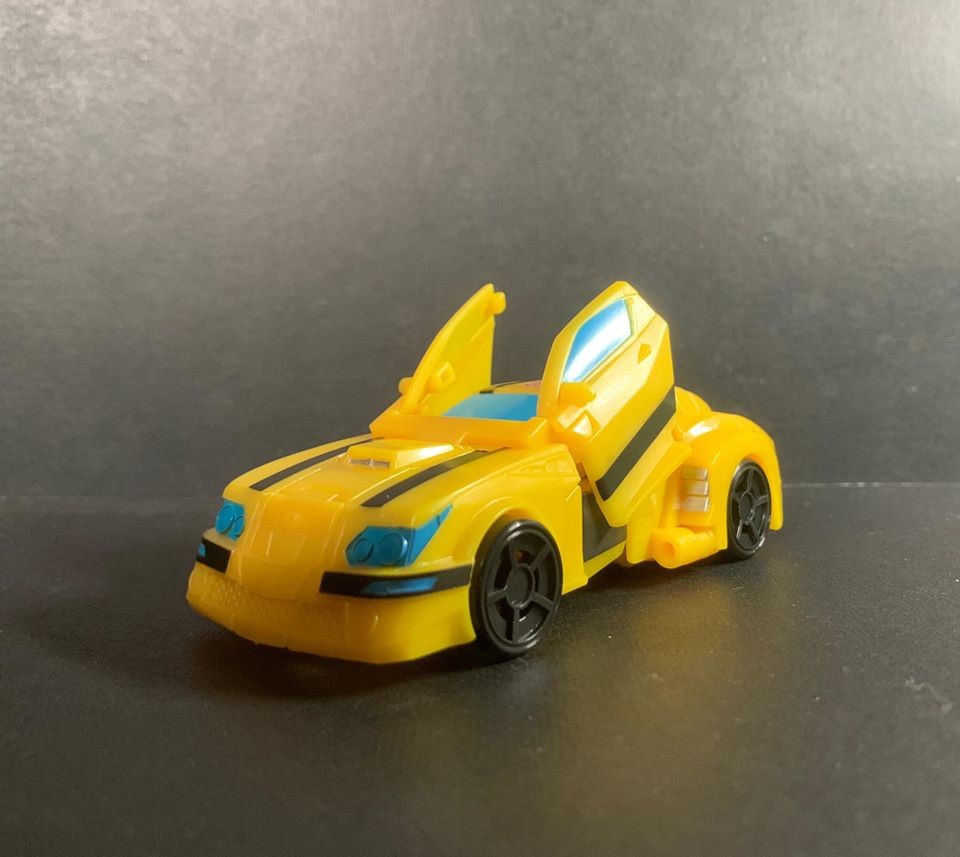 Transformers News: In Hand Images of Wave 1 Cyberverse Deluxe Figures and Canadian Sighting Transformers News: In Hand Images of Wave 1 Cyberverse Deluxe Figures and Canadian Sighting