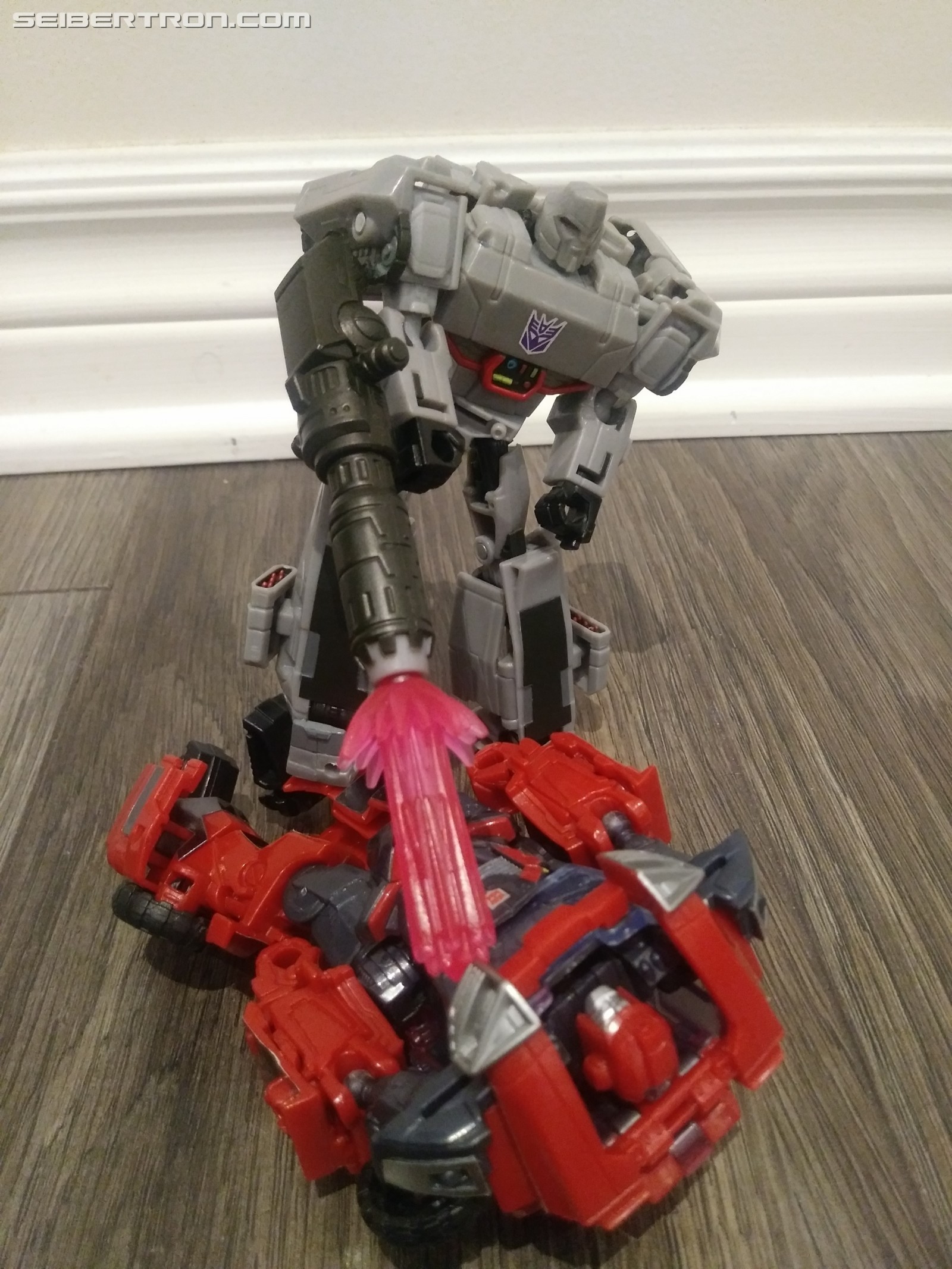Transformers News: Pictorial Review of Deluxe Megatron from Transformers Cyberverse Transformers News: Pictorial Review of Deluxe Megatron from Transformers Cyberverse