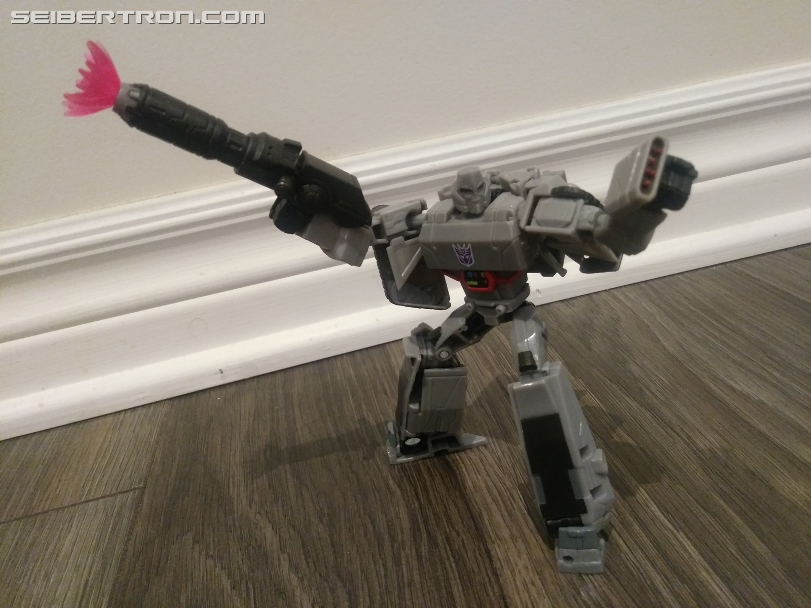 Transformers News: Pictorial Review of Deluxe Megatron from Transformers Cyberverse Transformers News: Pictorial Review of Deluxe Megatron from Transformers Cyberverse