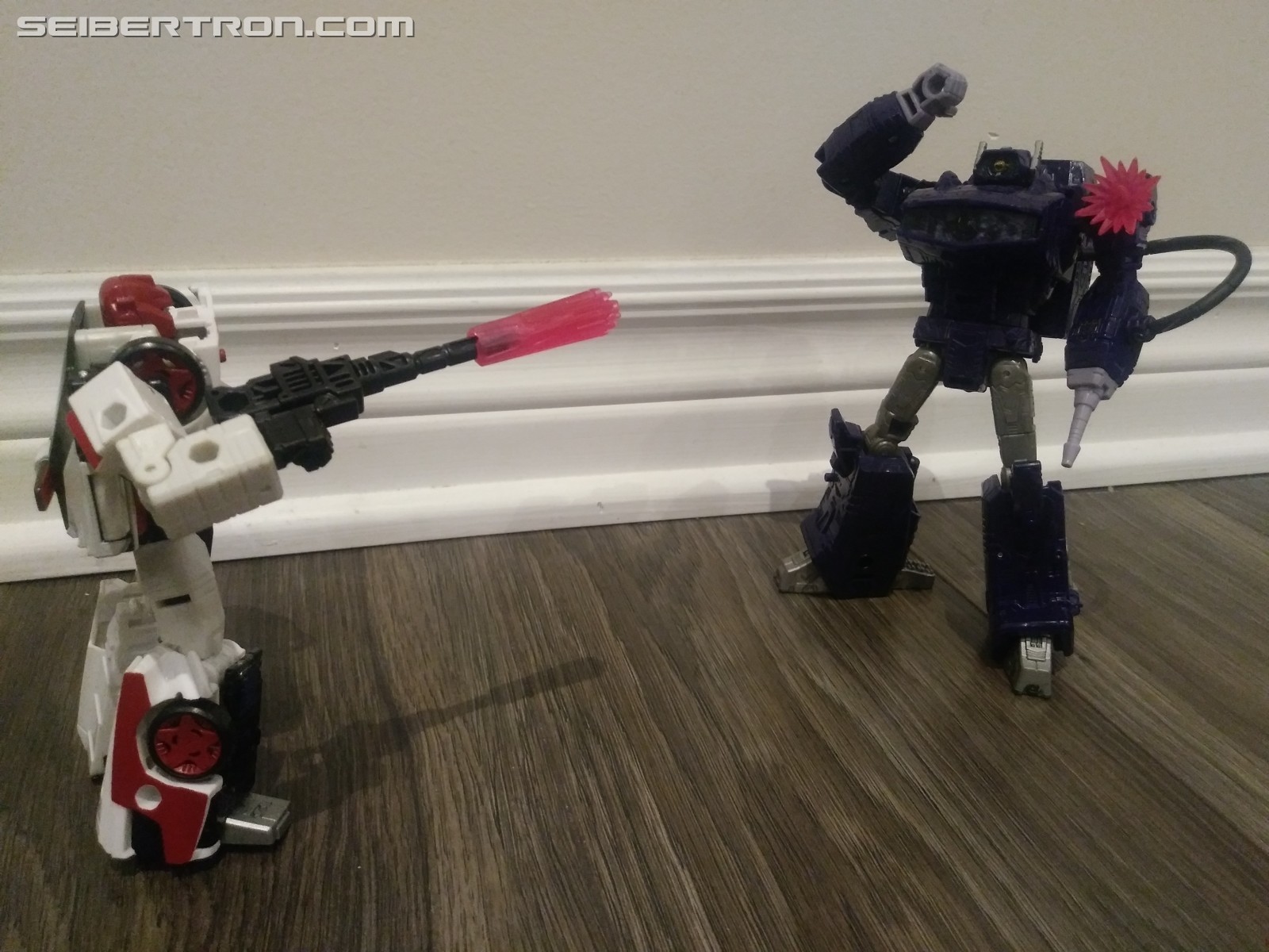 Transformers News: Pictorial Review of Deluxe Megatron from Transformers Cyberverse Transformers News: Pictorial Review of Deluxe Megatron from Transformers Cyberverse