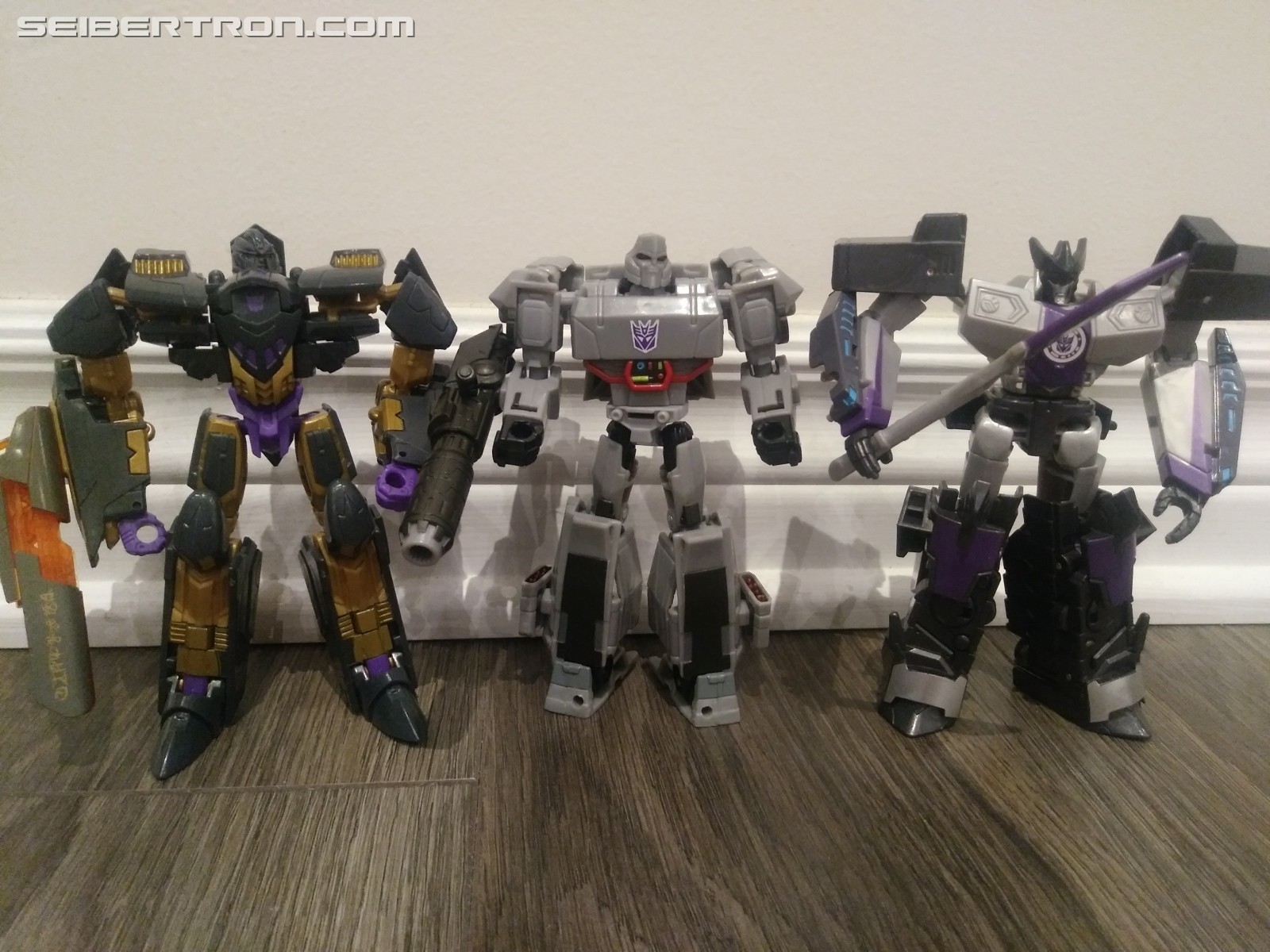 Transformers News: Pictorial Review of Deluxe Megatron from Transformers Cyberverse Transformers News: Pictorial Review of Deluxe Megatron from Transformers Cyberverse
